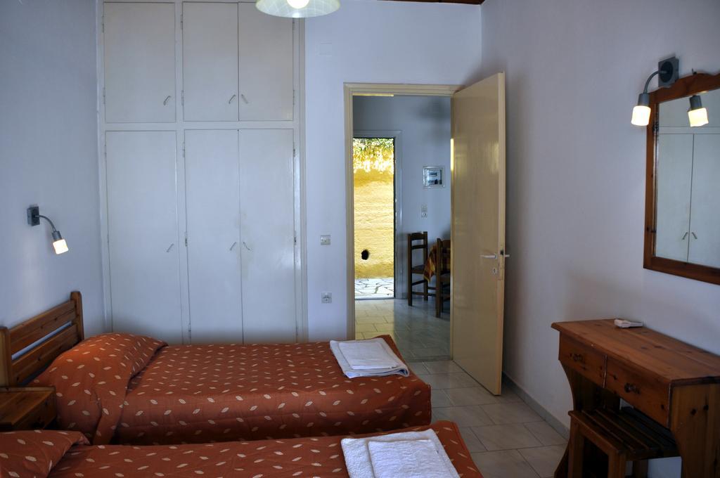 Stella'S Apartments Ájos Górdios Eksteriør bilde
