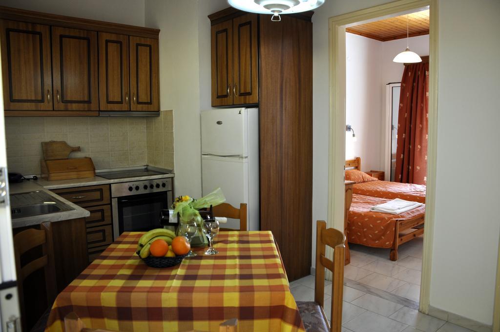 Stella'S Apartments Ájos Górdios Rom bilde
